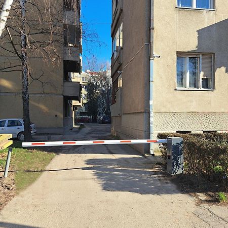 Apartment Millas Nis Exterior photo